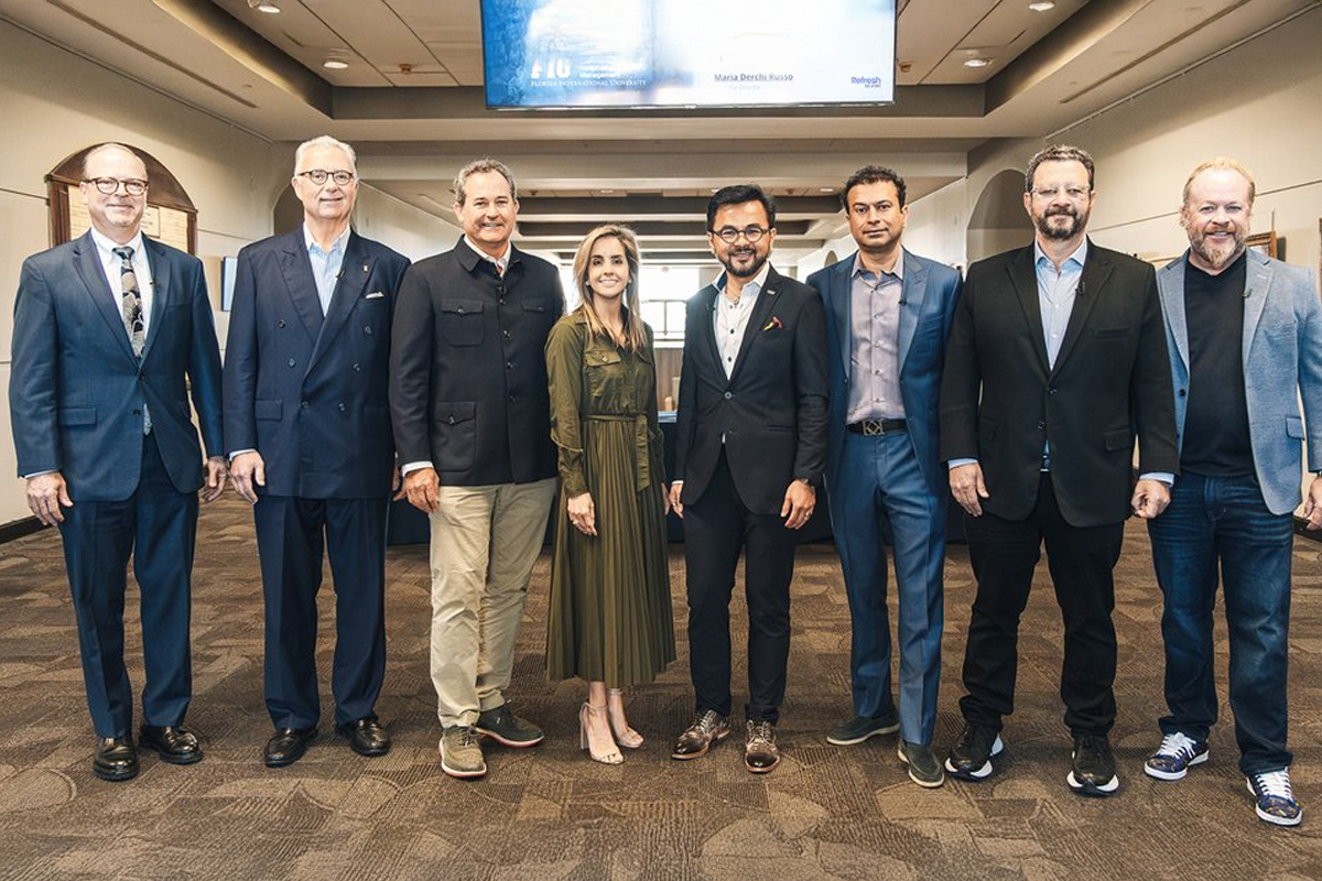 Group Photo of Hospitality Executives at FIU Hospitality
